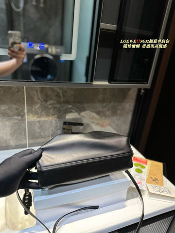 MEDIUM FLAMENCO PURSE 29 IN BLACK NAPPA LAMBSKIN