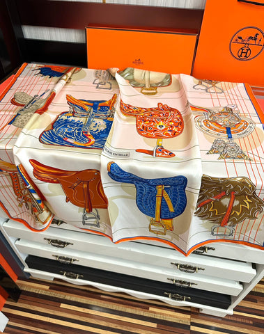 HERMES 25S SCARF 90 IN SILK 002