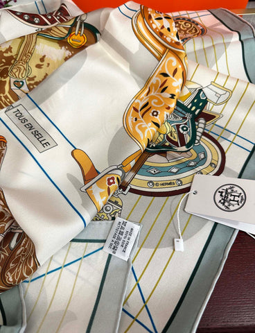 HERMES 25S SCARF 90 IN SILK 001