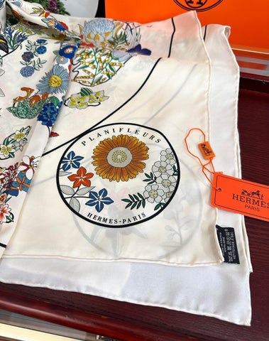 HERMES 25S SCARF 90 IN SILK 735732