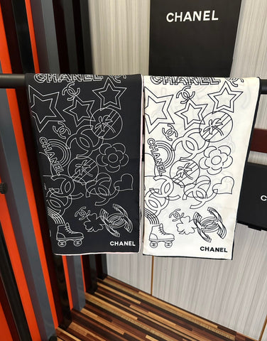 CHANEL 25S SCARF 90 IN SILK 738437