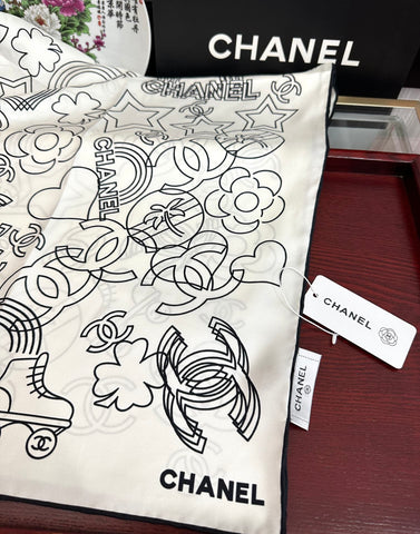 CHANEL 25S SCARF 90 IN SILK 738437