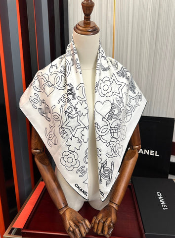 CHANEL 25S SCARF 90 IN SILK 738437