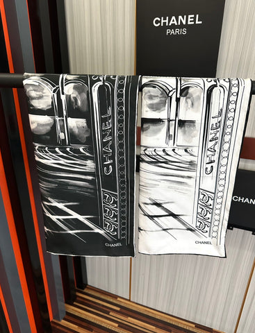 CHANEL 25S SCARF 90 IN SILK 001