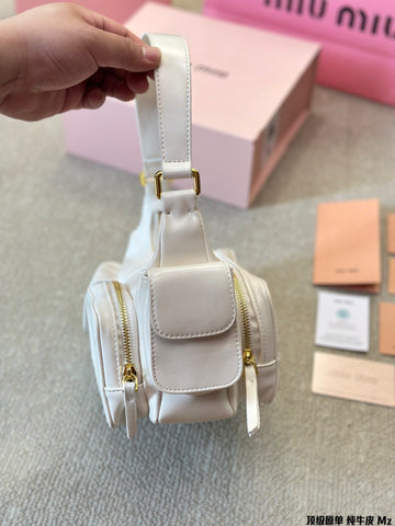 PUCKET BAG 27 IN WHITE CALFSKIN