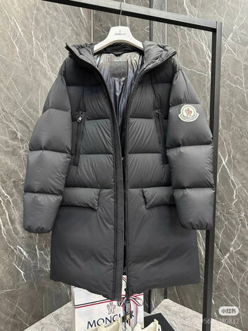MONCLER 25S COAT IN BLACK 050