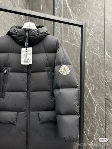 MONCLER 25S COAT IN BLACK 050