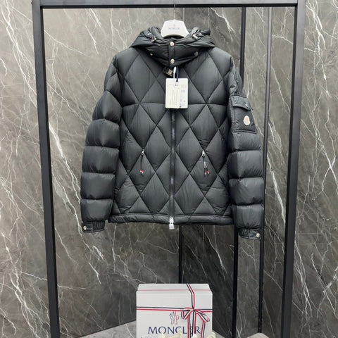 MONCLER 25S JACKET IN BLACK 052