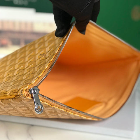 SÉNAT MGM POUCH 40 IN YELLOW GOYARDINE CANVAS