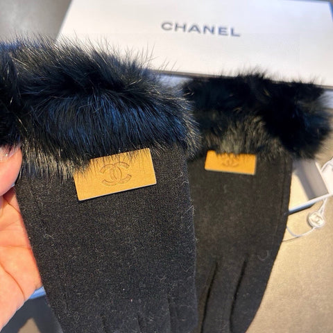 GLOVES IN BLACK WOOL AND RABBIT FUR 420535