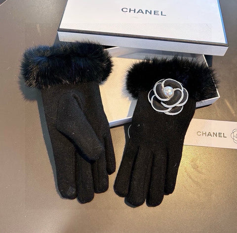 GLOVES IN BLACK WOOL WITH RABBIT FUR 439141