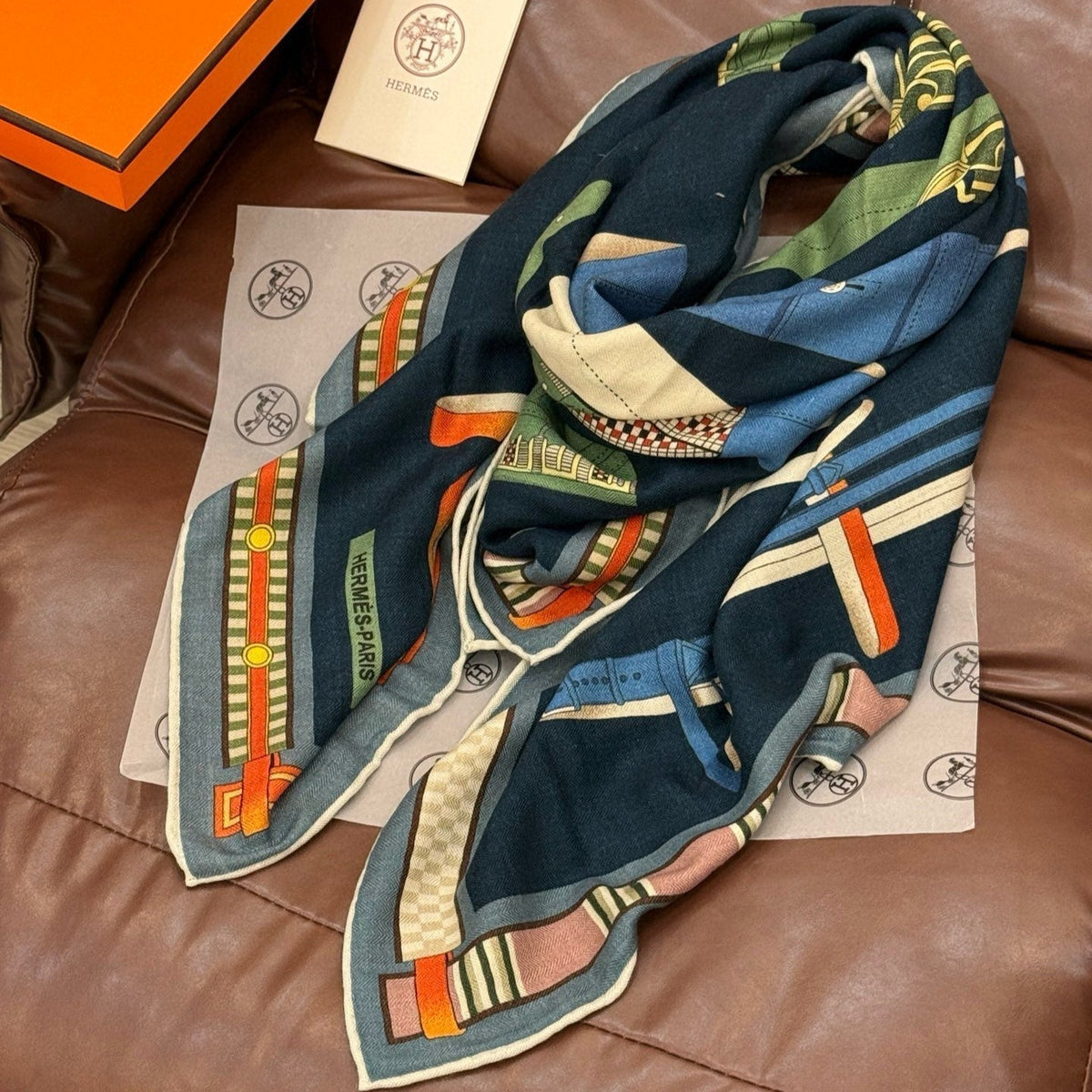 HERMES 25S SCARF 140 IN CASHMERE SILK 727300