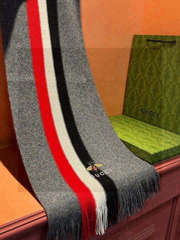 GUCCI 25S SCARF 180 IN CASHMERE 730567