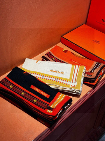 HERMES 25S SCARF 140 IN SILK AND CASHMERE 735807