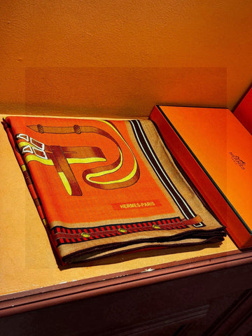 HERMES 25S SCARF 140 IN SILK AND CASHMERE 735809