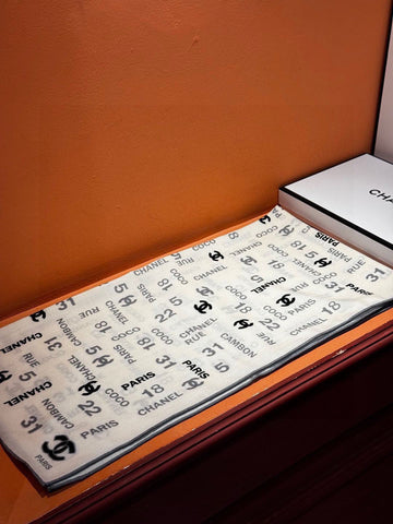 CHANEL 25S SCARF 180 IN CASHMERE SILK 738479