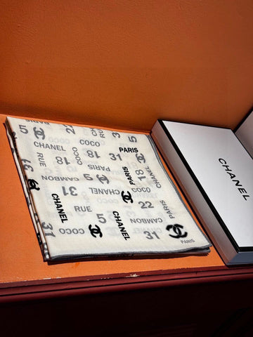 CHANEL 25S SCARF 180 IN CASHMERE SILK 738479
