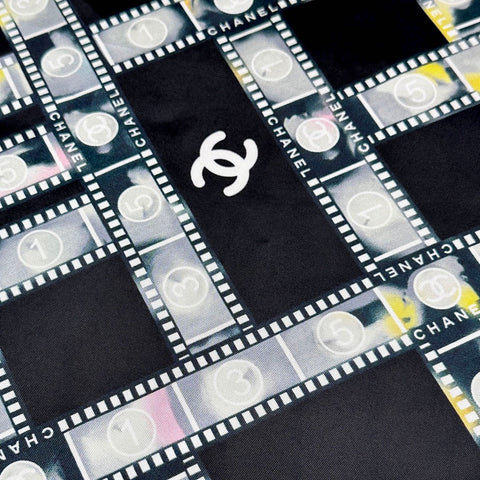 CHANEL 25S SCARF 88 IN SILK 737191