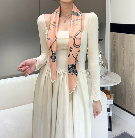 HERMES 25S SCARF 90 IN SILK 720007