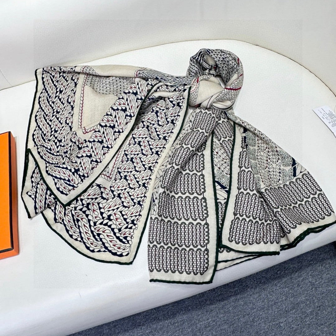 HERMES 25S SCARF 140 IN SILK 727340