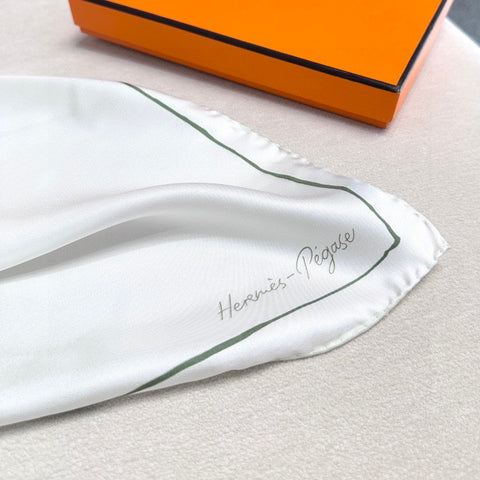 HERMES 25S SCARF 90 IN SILK TWILL 733936