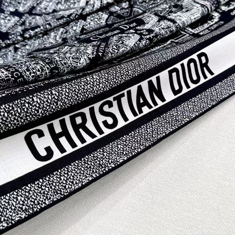 DIOR SCARF 110 CM IN SILK 730651