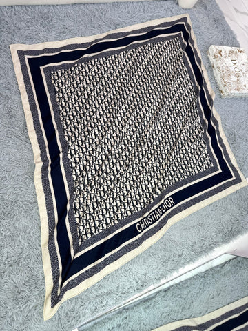 DIOR SCARF 140 CM IN CASHMERE-SILK BLEND 699256