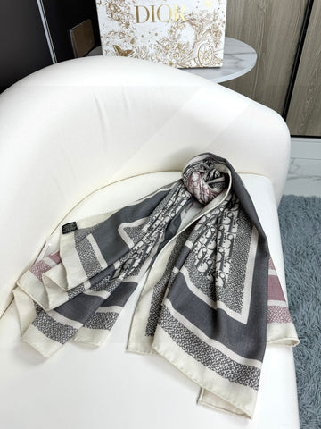 DIOR SCARF 140 CM IN CASHMERE-SILK BLEND 699256