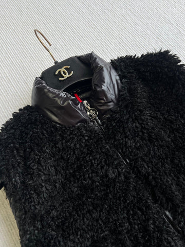 MONCLER 25S DOWN VEST IN BLACK 043