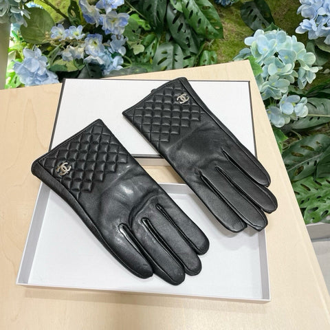 GLOVES IN BLACK LAMBSKIN 463825