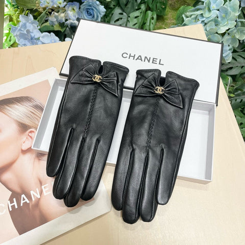 GLOVES IN BLACK LAMBSKIN 464983