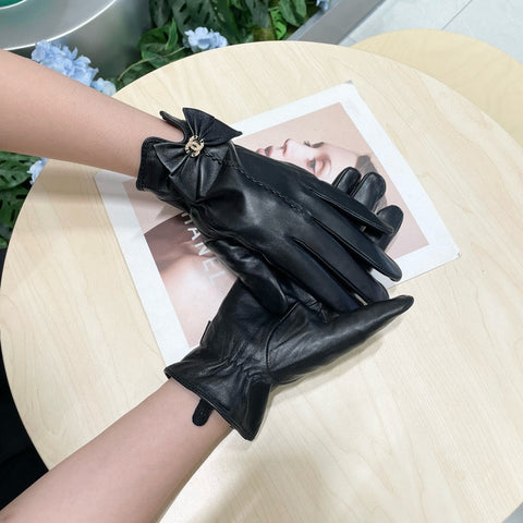 GLOVES IN BLACK LAMBSKIN 464983