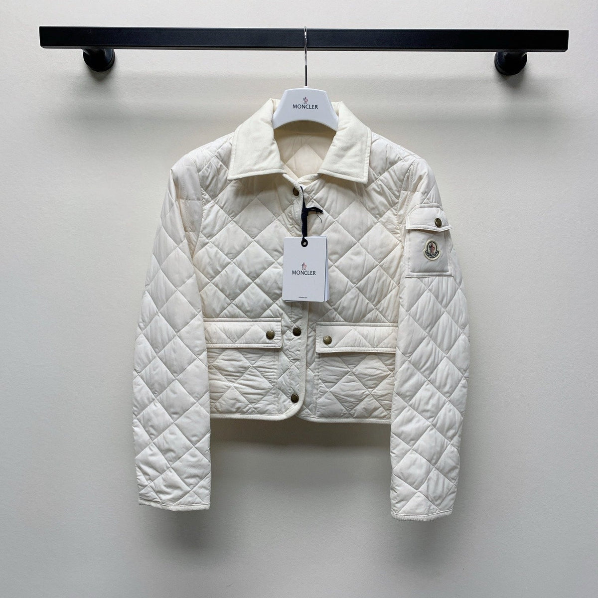 MONCLER 25S JACKET IN WHITE 078
