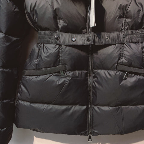 MONCLER 25S COAT IN BLACK 055