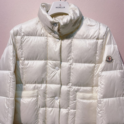 MONCLER 25S JACKET IN WHITE 037
