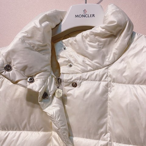 MONCLER 25S JACKET IN WHITE 037