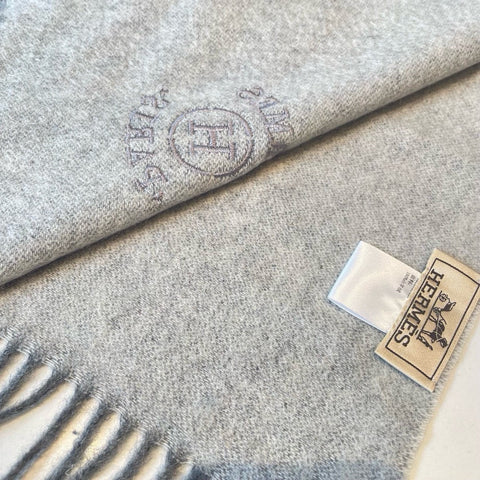 RECTO-VERSO MUFFLER 190 DOVE GREY CASHMERE