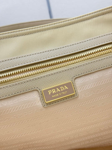 PRADA 25S RE-EDITION 1978 MEDIUM 35 IN DESERT BEIGE NYLON AND SAFFIANO CALFSKIN