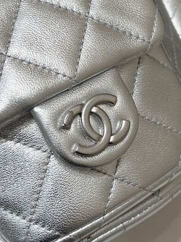 DRAWSTRING BUCKET BACKPACK 24 IN SILVER-TONE LAMBSKIN SILVER HARDWARE