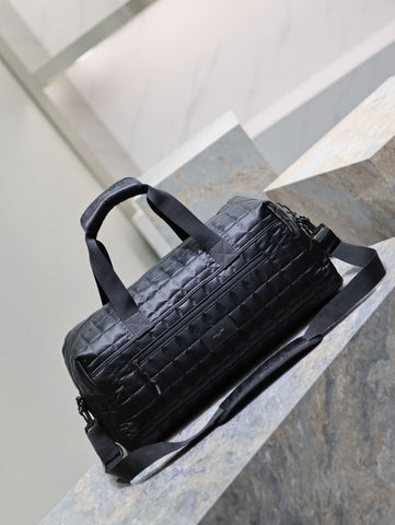 TRAVEL TOTE BAG 50 IN BLACK PLAID NYLON