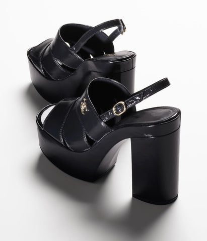 SANDALS BLACK PATENT CRUMPLED LAMBSKIN