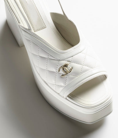 SANDALS WHITE LAMBSKIN PATENT