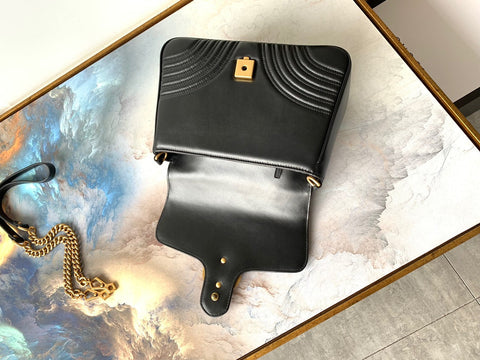 GG Marmont 26.5cm Black Calfskin Gold Hardware